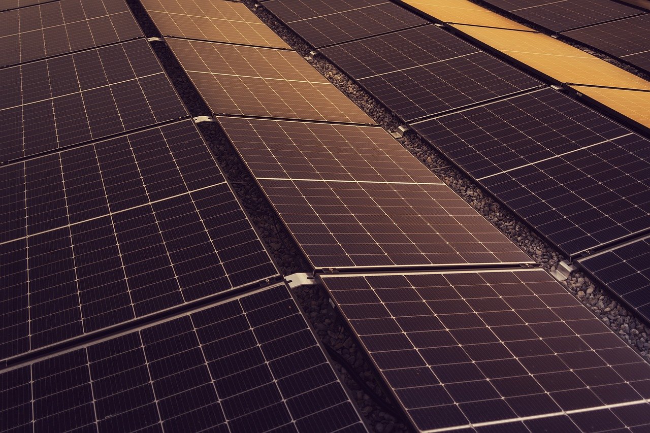 Determining the Ideal Solar Panel Angle for Maximum Savings